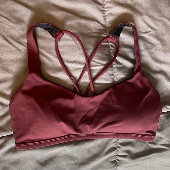 Lululemon Free to Be Strappy Back Bra - Picture 1 of 3